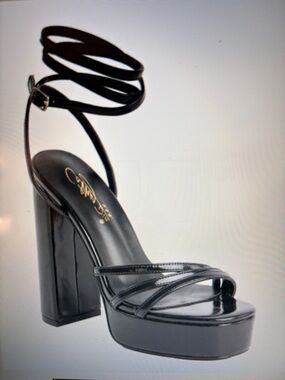 New Cathy Din Black Strappy Platform Heels Dressy Club